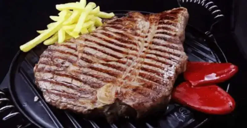 Bistecca di manzo con peperoni