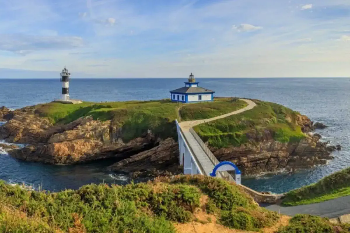 Faro de Isla Pancha, en Ribadeo