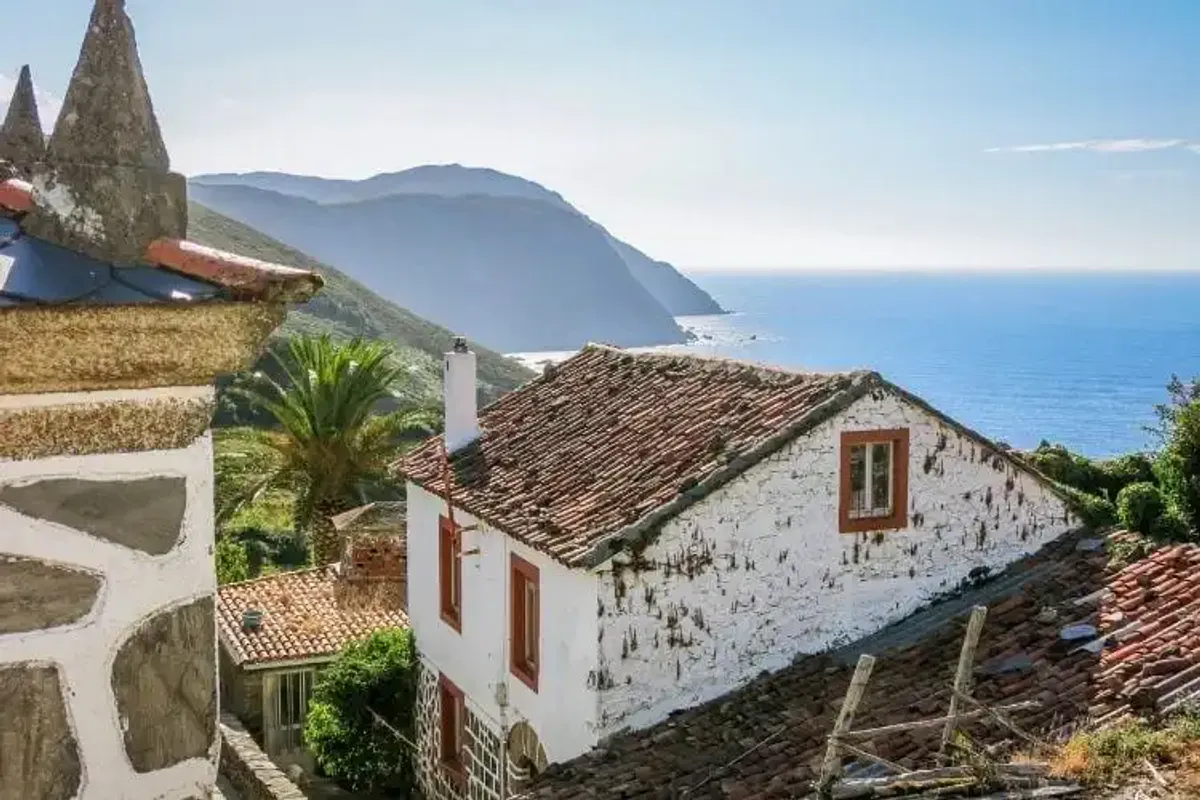 Vista de San Andrés de Teixido