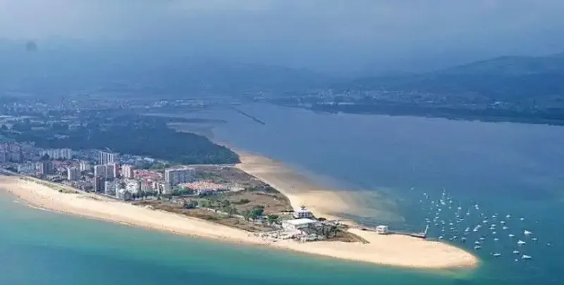 The estuary of Treto, in Laredo