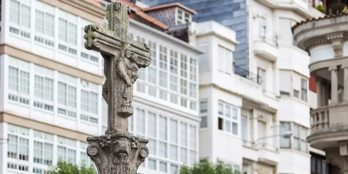 Cruceiro im Viertel La Magdalena