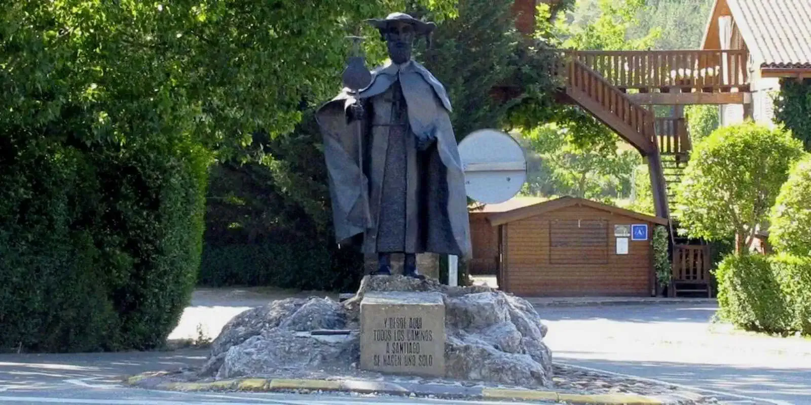 Monumento de al peregrino Puente la Reina