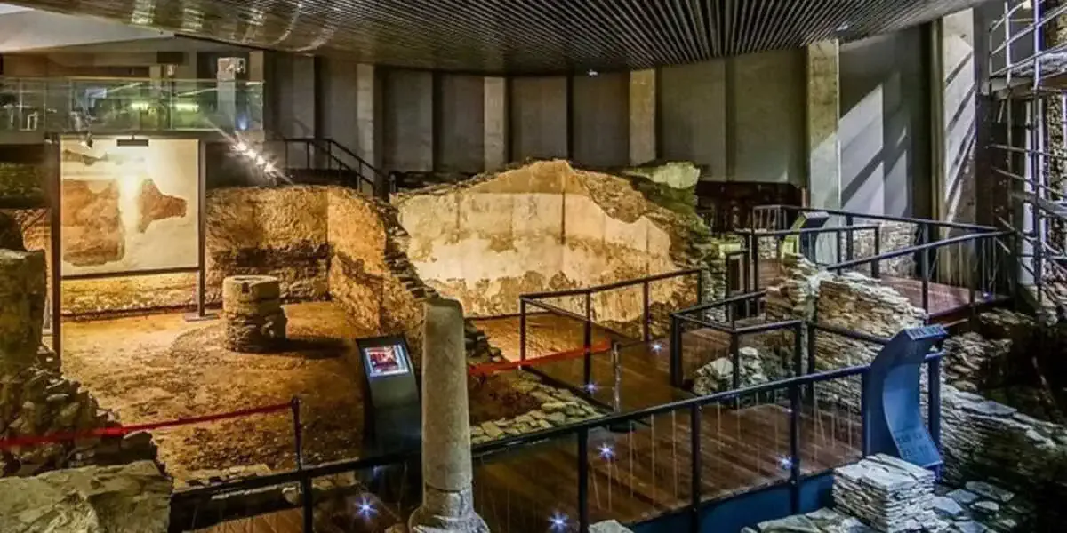 Domus do Mitreu Lugo