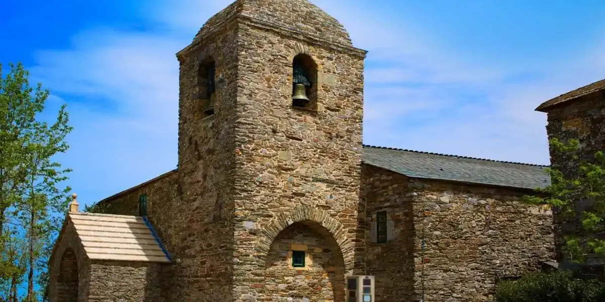 Kirche Santa María la Real O Cebreiro