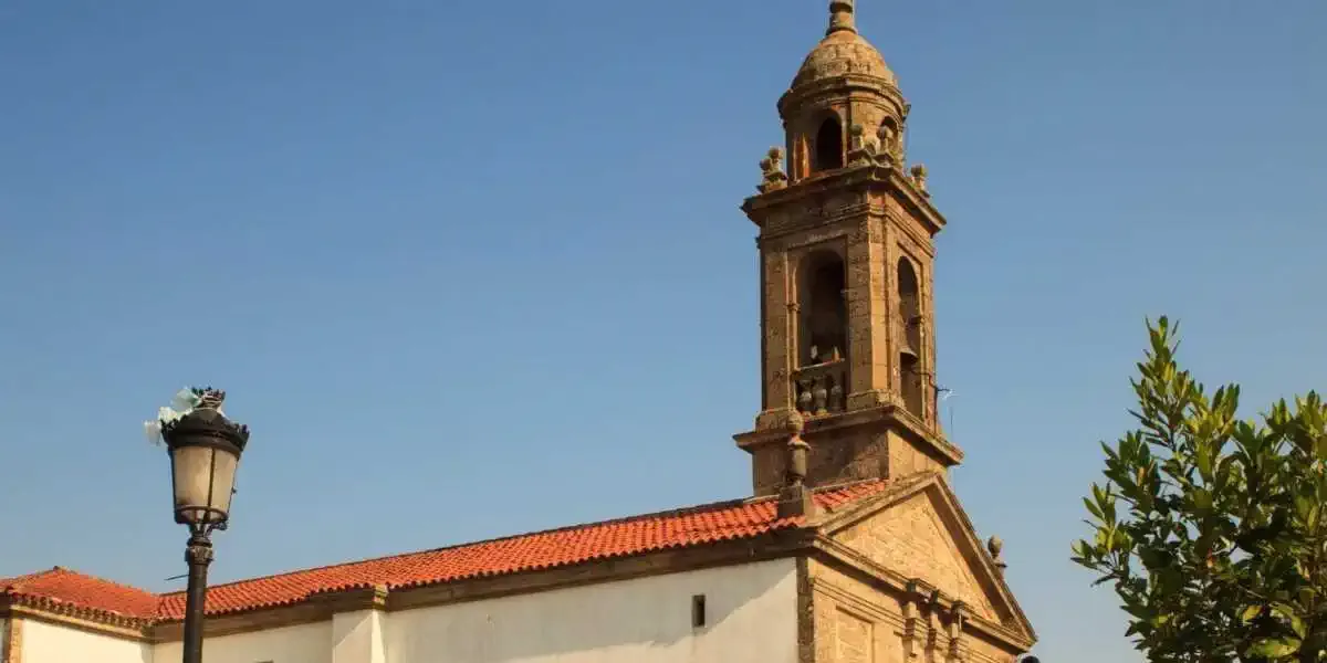 Église de parroquial Santa Eulalia Arca O Pedrouzo.