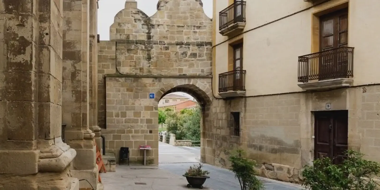 Tor von Kastilien Los Arcos