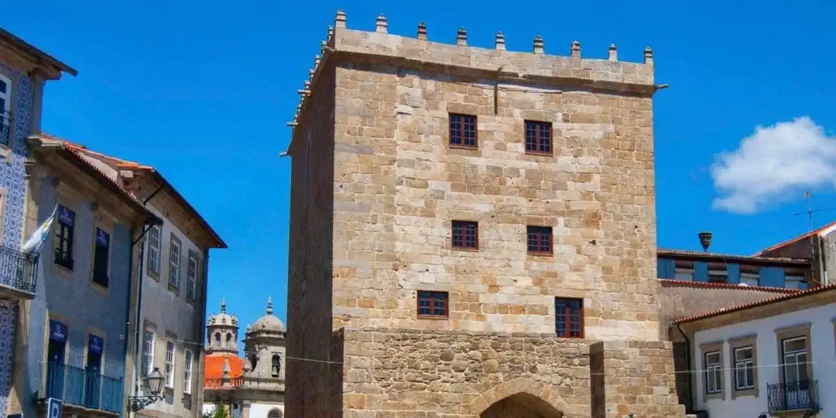 Torre da Porta Nova Barcelos
