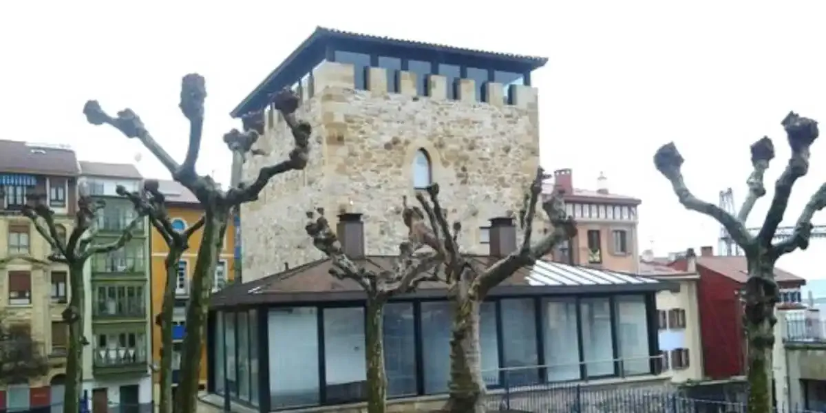 Turm Salazar - Portugalete