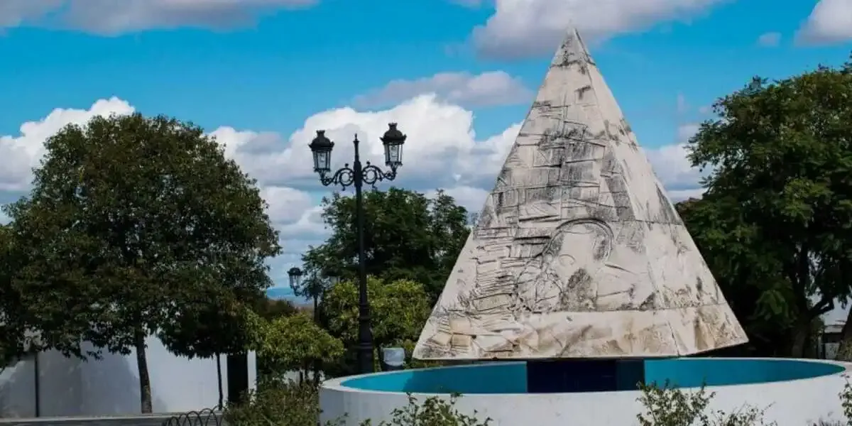 Monumento di Cervantes Castilblanco Arroyos
