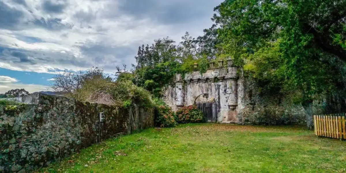 Palast Valdecarzana Muros de Nalón