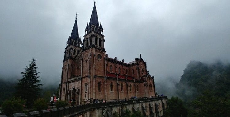 Basílica del Santuario de Covadonga