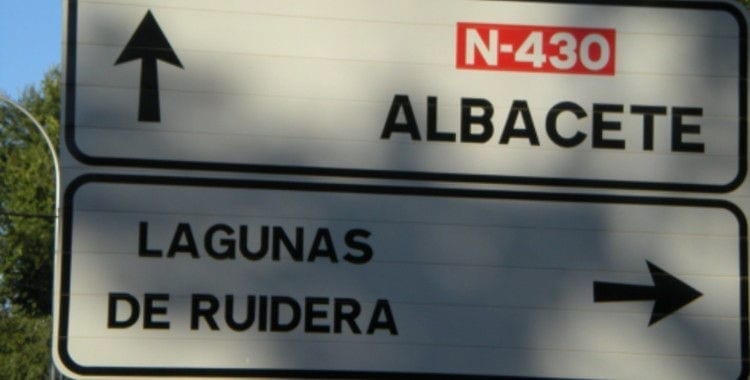 Sign to Albacete and Lagunas de Ruidera