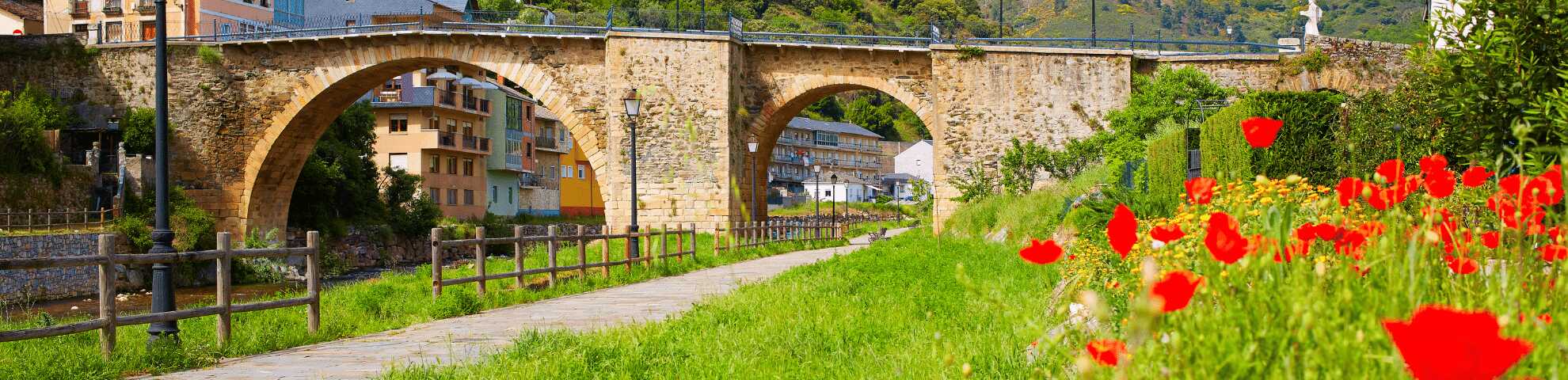 Puente medieval en Villafranca del Bierzo