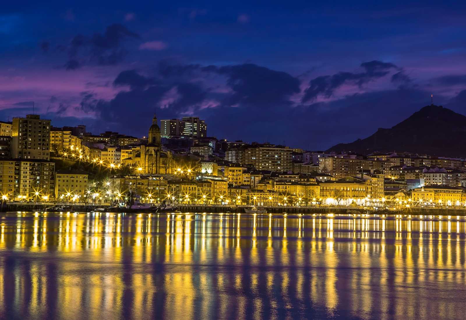 Luces de la costa de Bilbao
