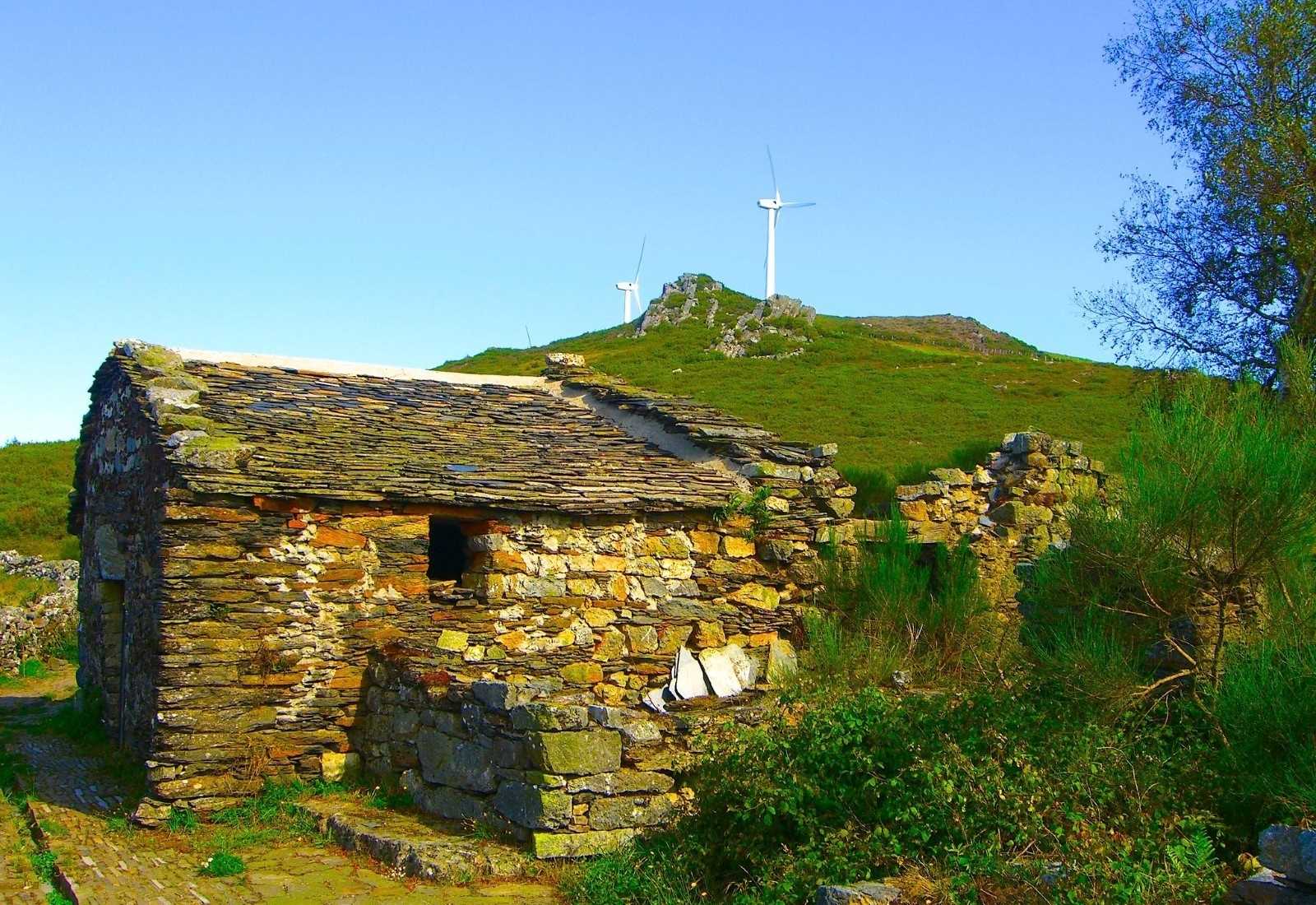 Casa de piedra de O Cádavo