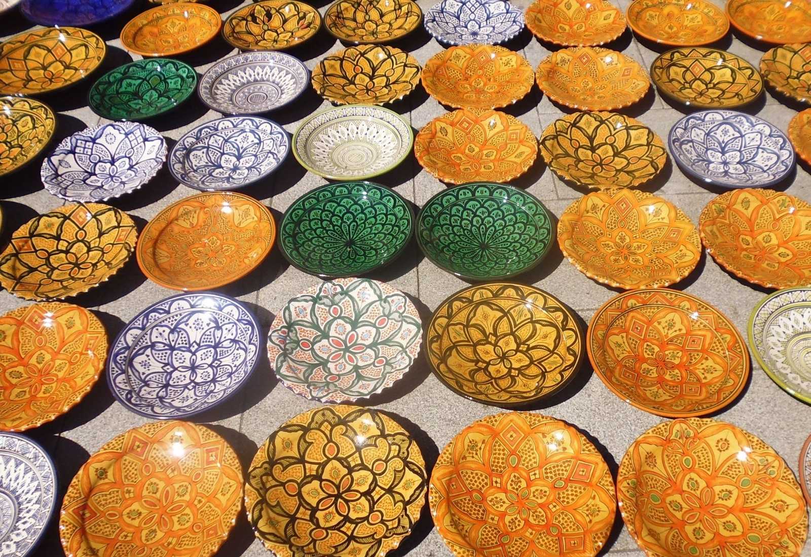 Platos de cerámica decorados