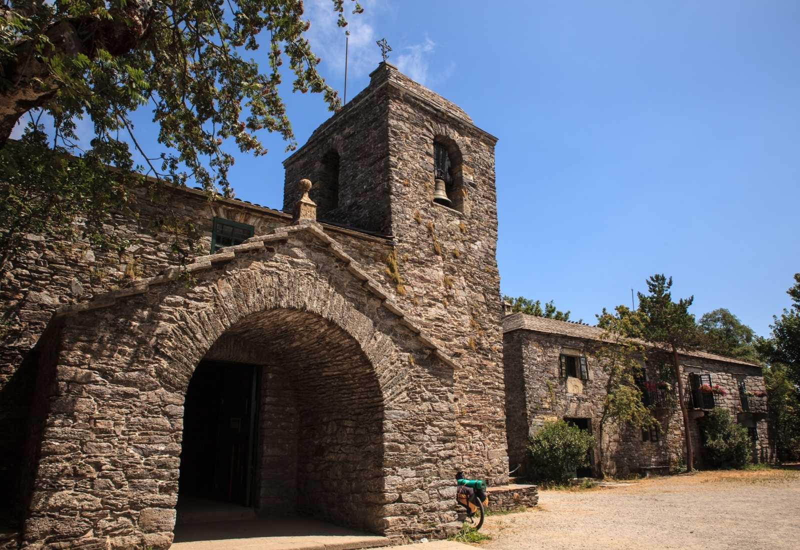 Iglesia de Santa María de O Cebreiro A Real
