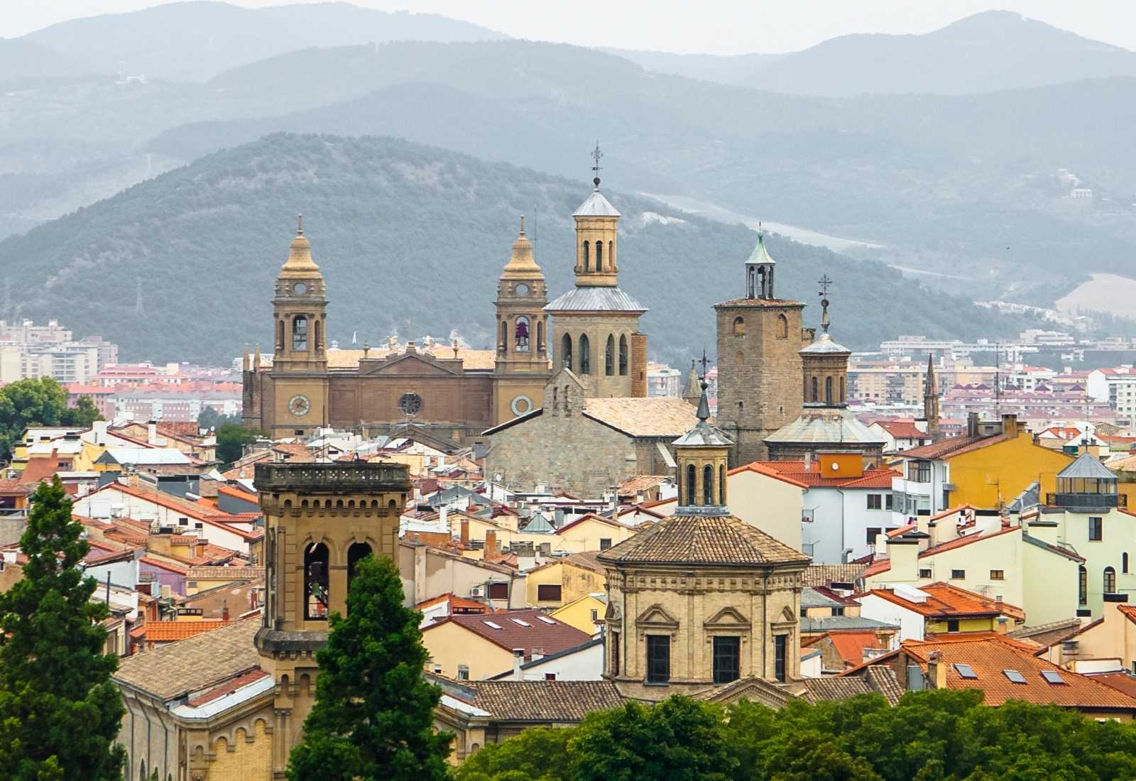 El skyline de Pamplona con sus torres eclesiásticas
