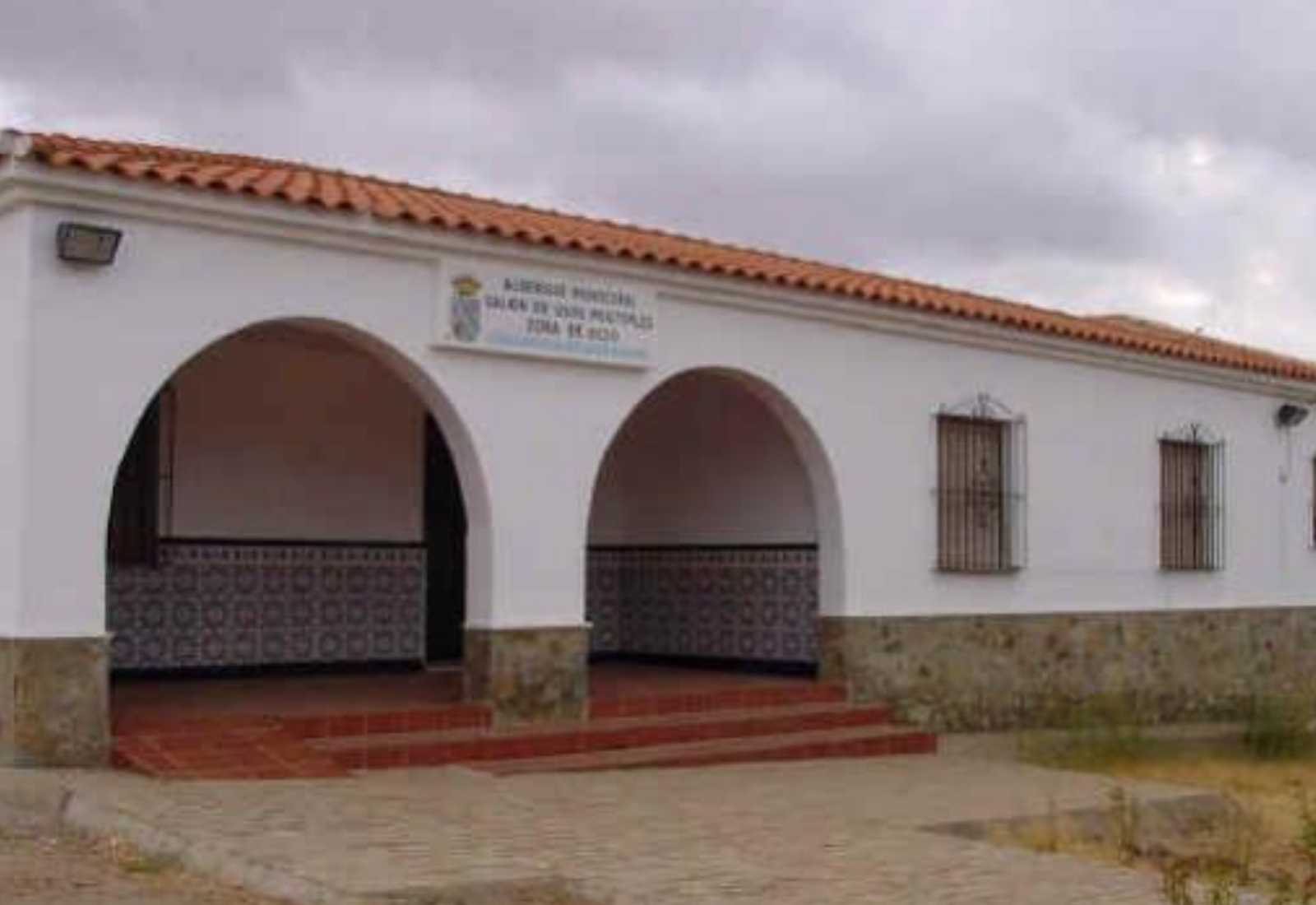 Entrada al Albergue municipal de Calzadilla de los Barros