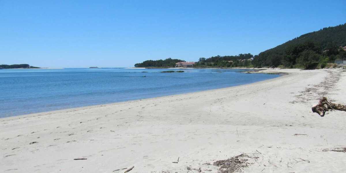 Una spiaggia di Guarda Large Area