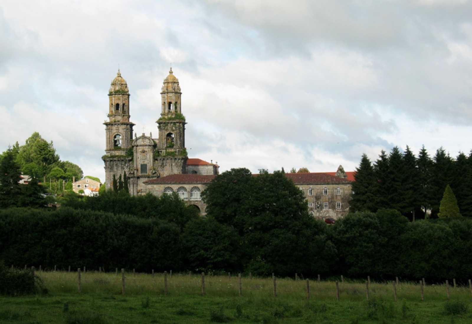 Mosteiro de Santa María de Sobrado dos Monxes