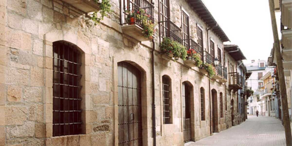 Calle Santa María - Cacabelos