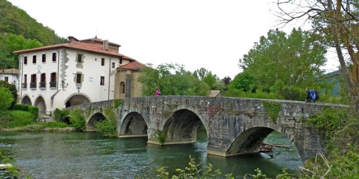 Puente medieval de los bandidos - Larrasoaña