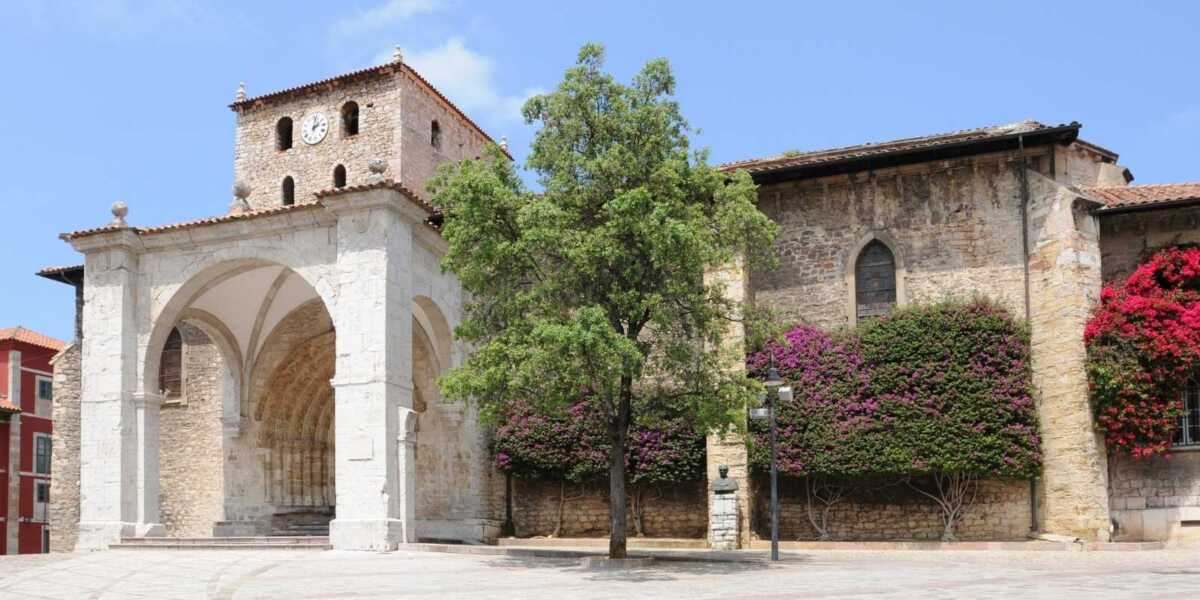 Basilica Santa Maria Llanes