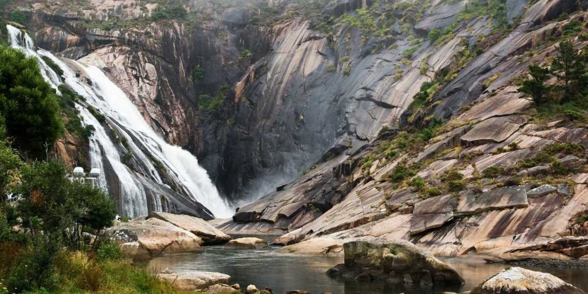 Ezaro Olveiroa Waterfall
