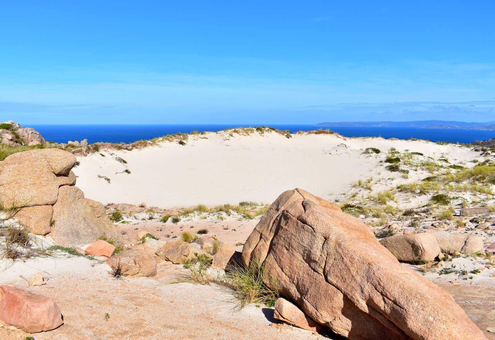 Rampant dune from Arou to Camariñas