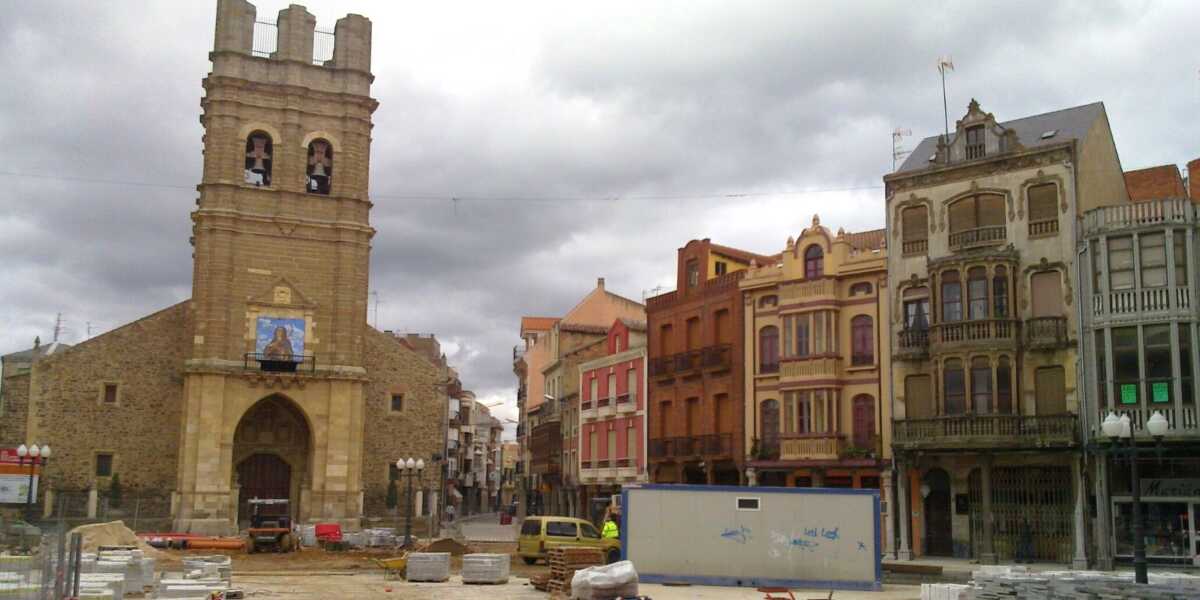 Iglesia de Santa María - La Bañeza