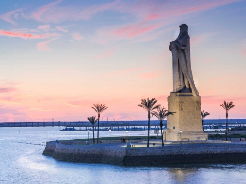 Monumento a Colombo sulla costa di Huelva