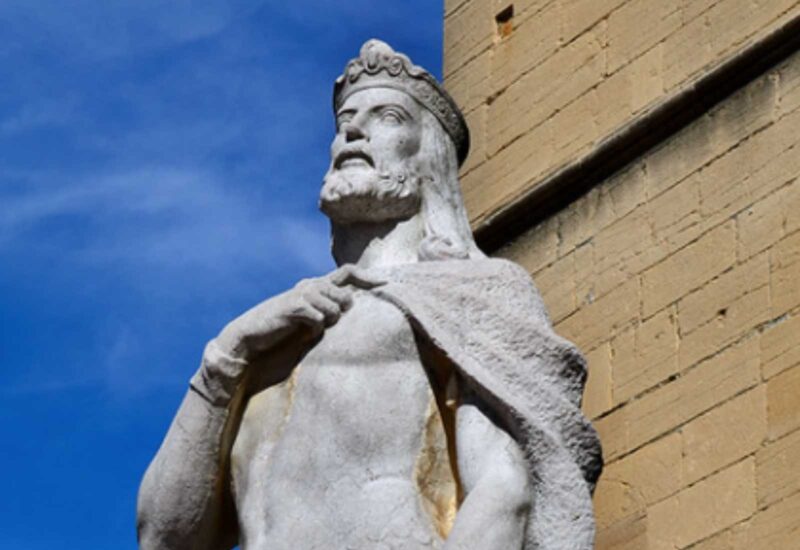 The sculpture of Alfonso the wise