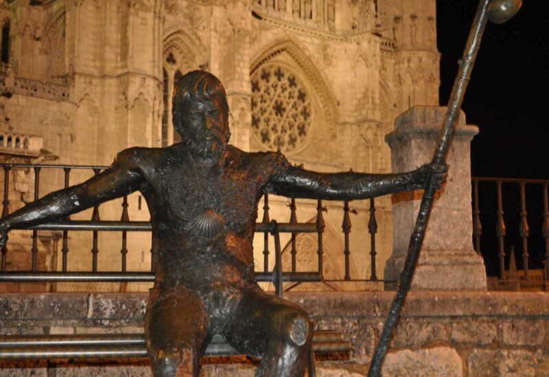 The sculpture to the pilgrim of Burgos