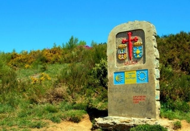 Mojón limítrofe entre Galicia y León