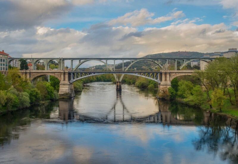 Uno de los puentes de Ourense