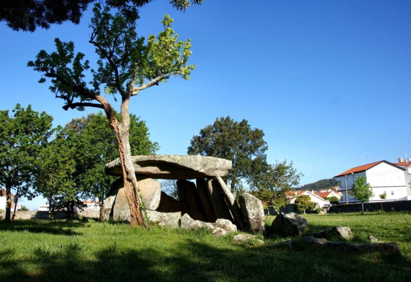 Vila Praia de Ancora the dolmen