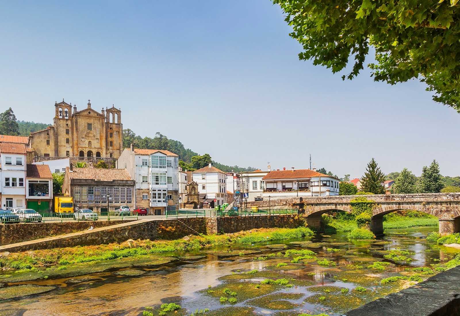 El paso del río Sar por Padrón