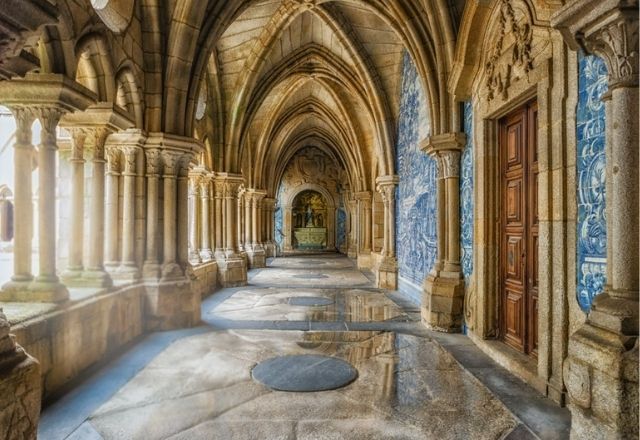 Interior de la catedral de Oporto