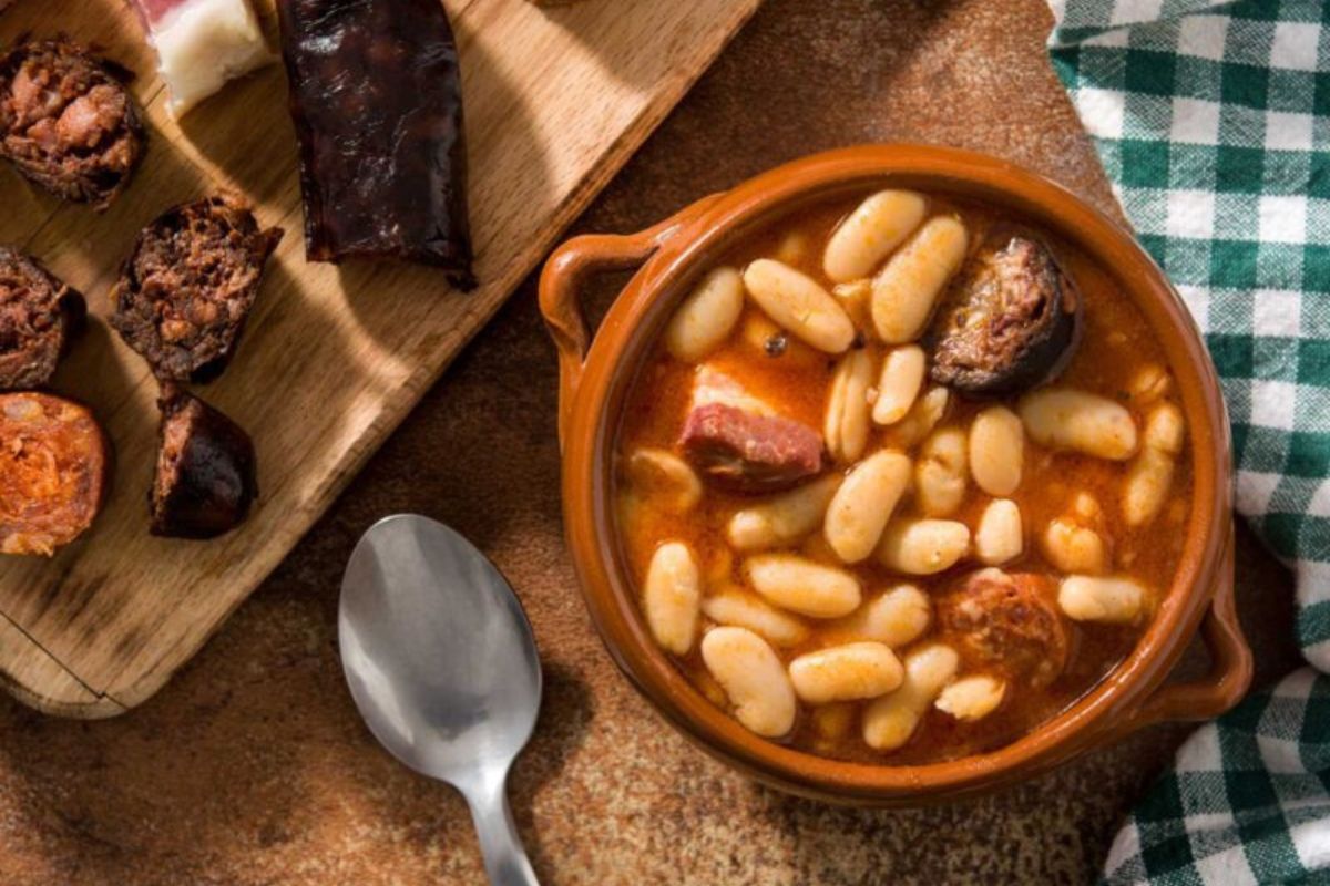 Fabada asturiana, a must in the gastronomy in the Northern Spain