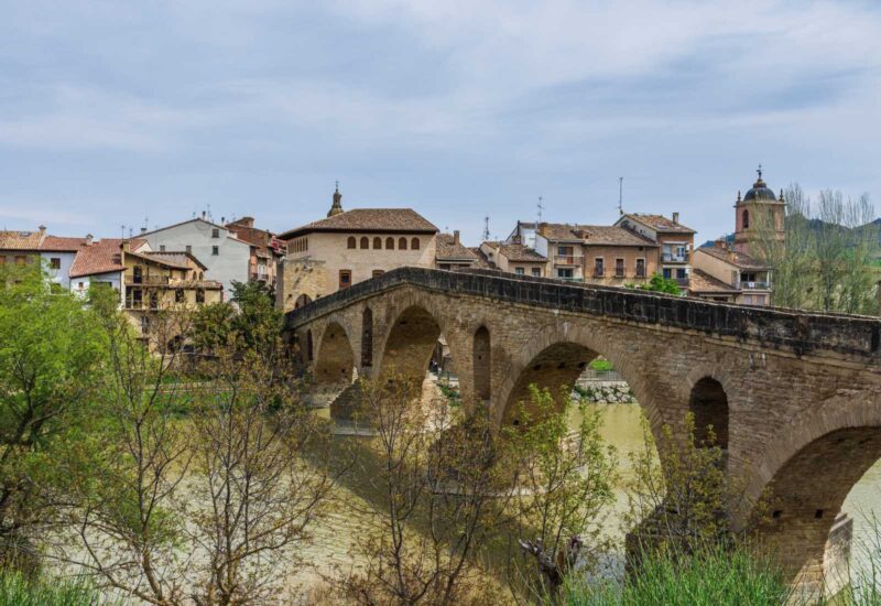 Puente sobre el río en Puente la Reina, Navarra