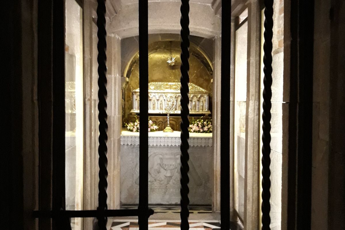 Tomba dell'Apostolo Santiago, origine della storia del Cammino Primitivo.